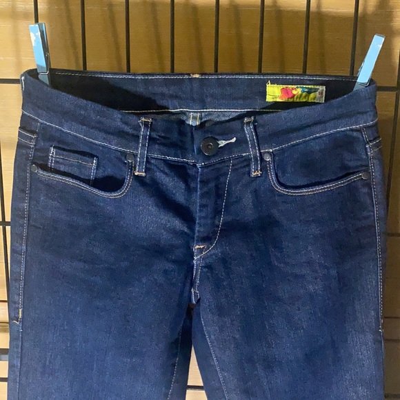 BLANK NYC Throwback Mid-rise Straight Leg Jeans - Picture 5 of 9